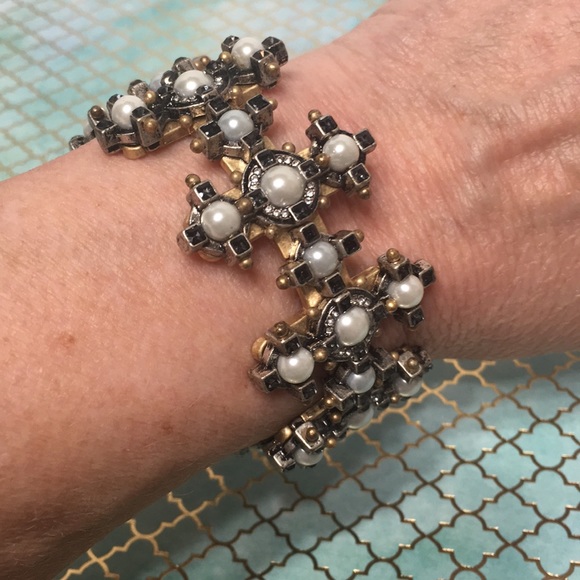 CAbi Jewelry - NWT Cabi Tudor Cuff